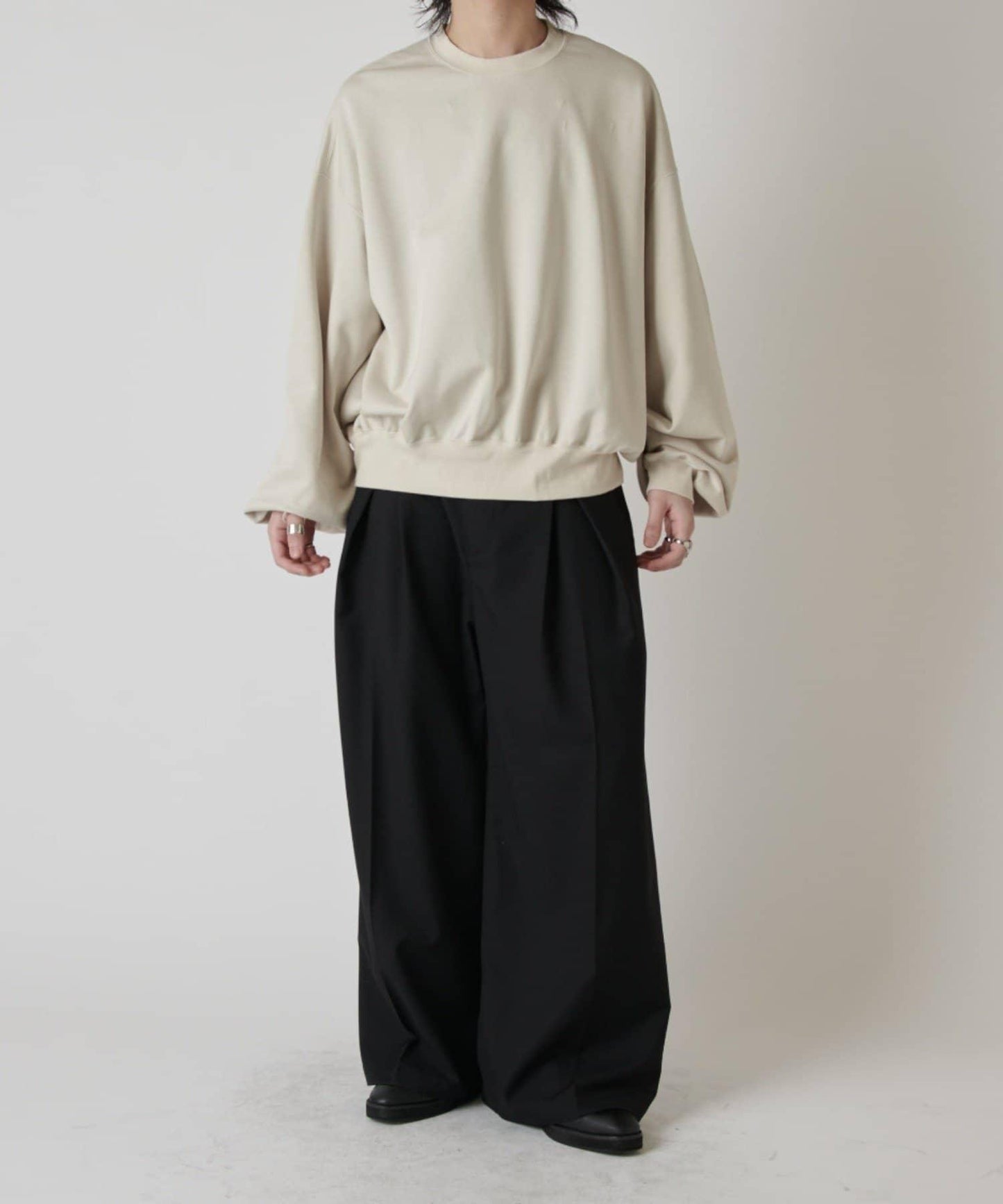 寬鬆版型 圓領 衛衣