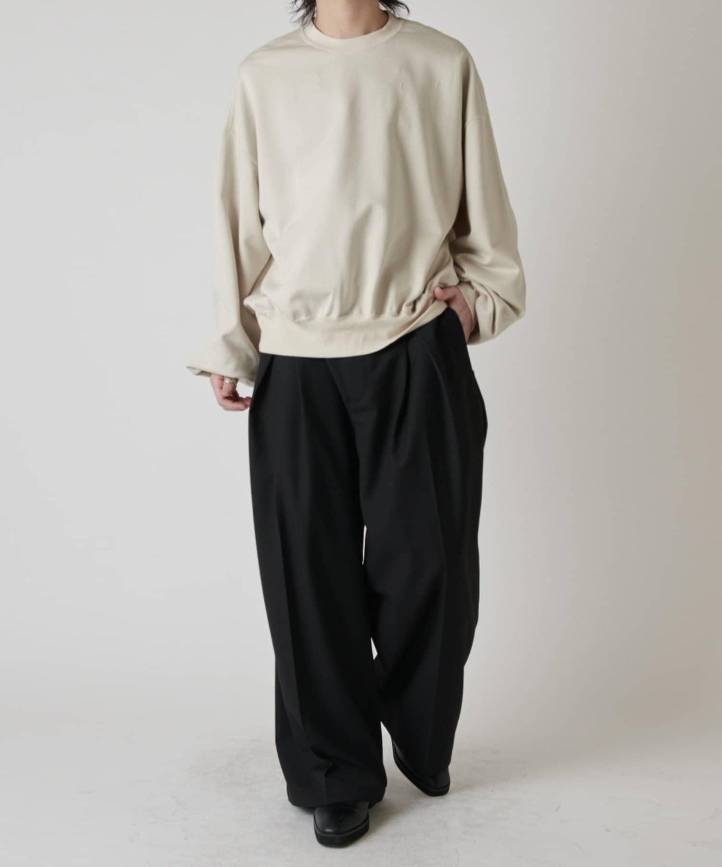 寬鬆版型 圓領 衛衣