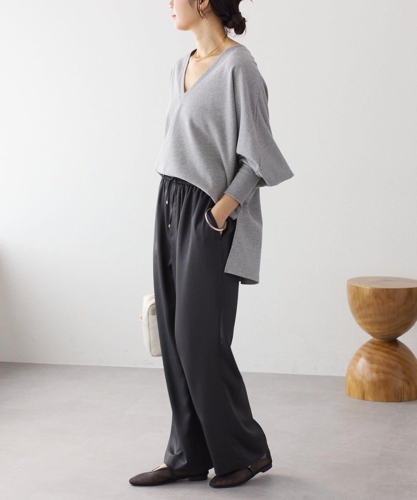 光澤緞面斜紋休閒褲