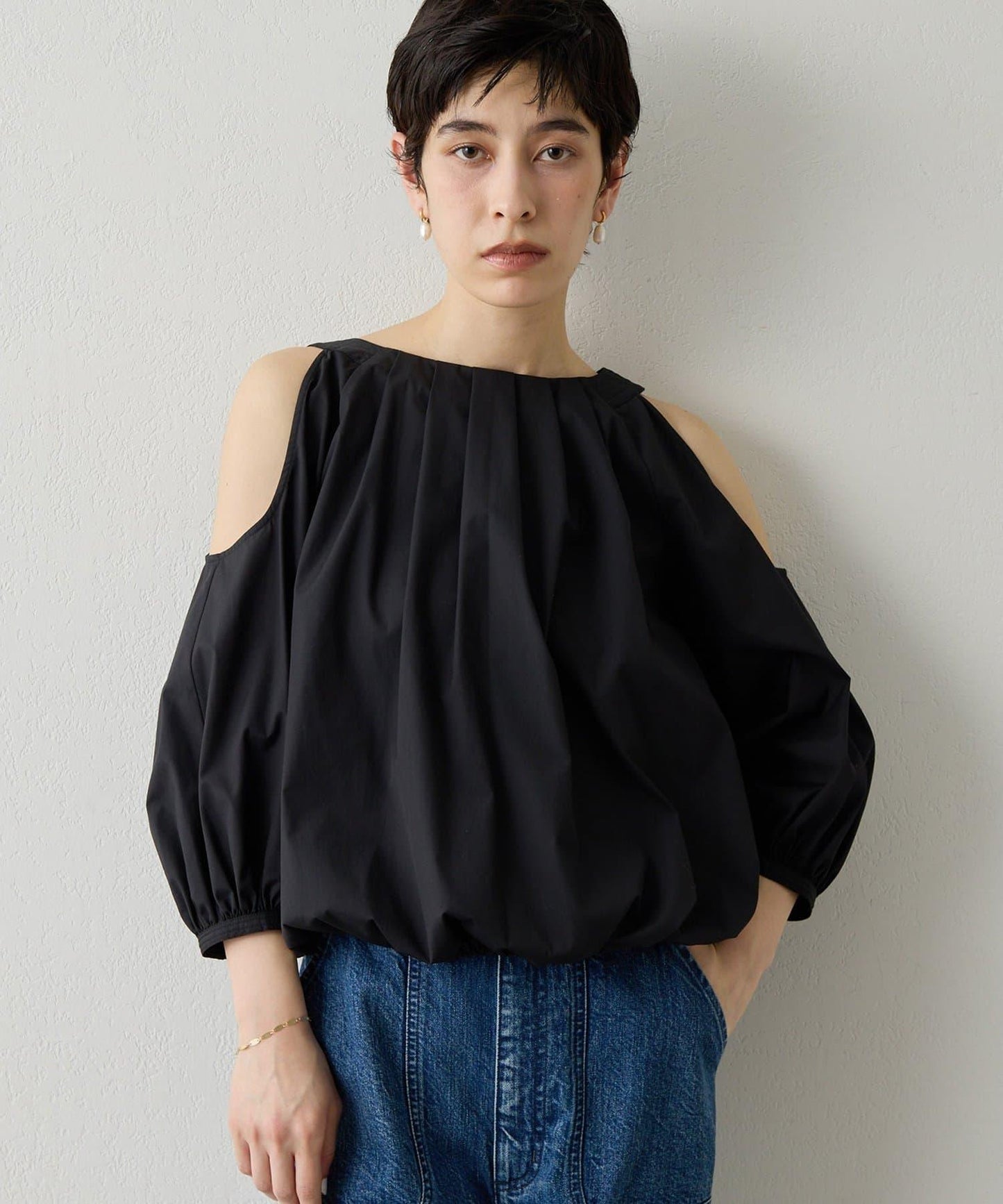 THE PAUSE 露肩設計襯衫