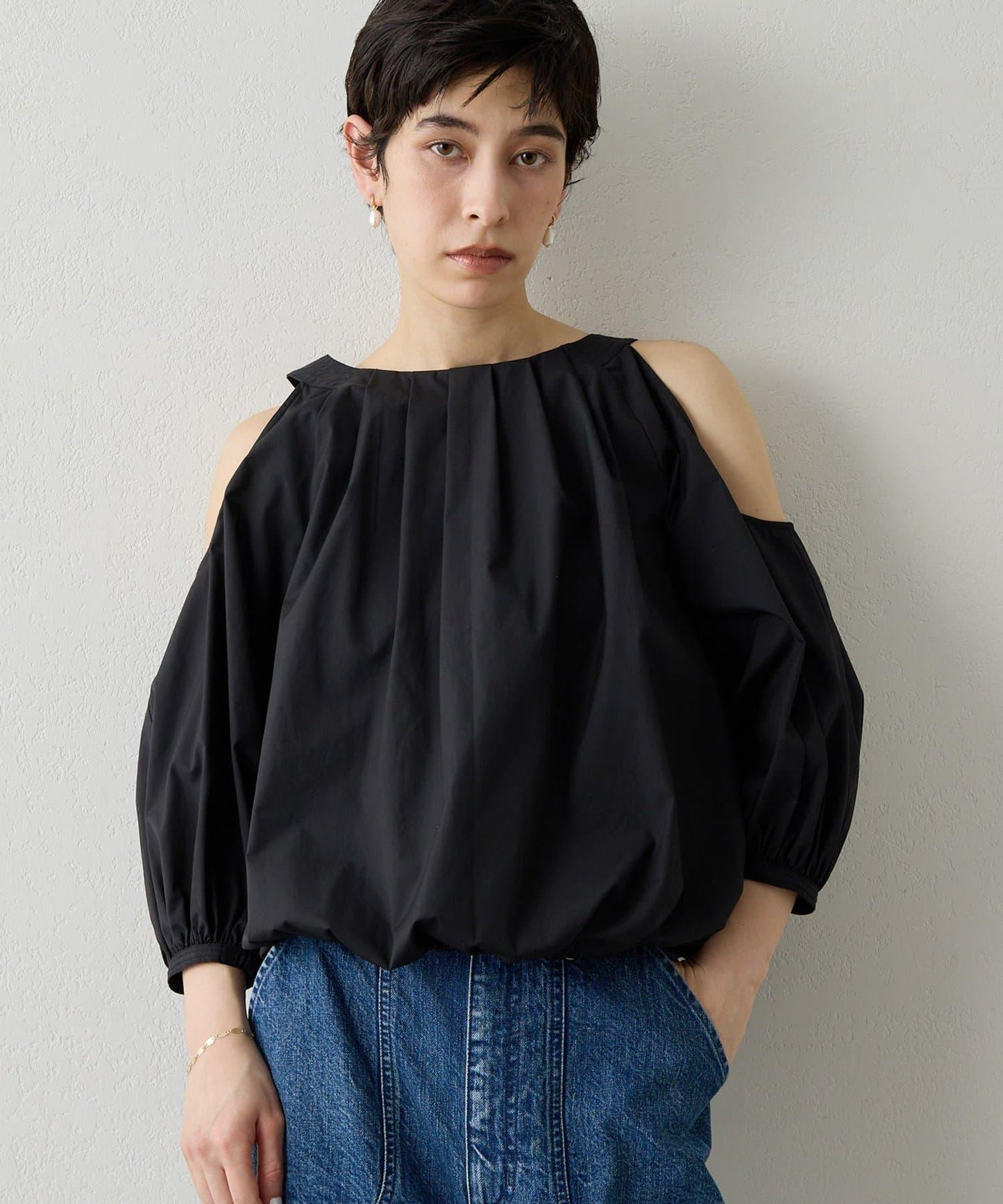 THE PAUSE 露肩設計襯衫