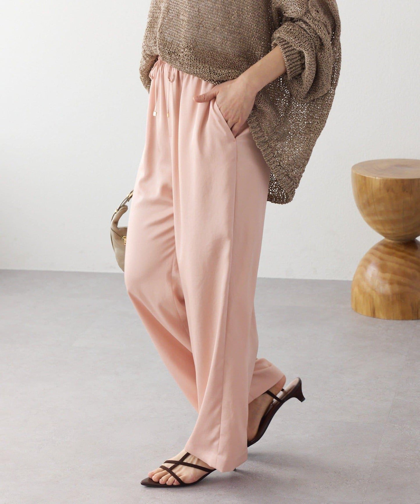 光澤緞面斜紋休閒褲