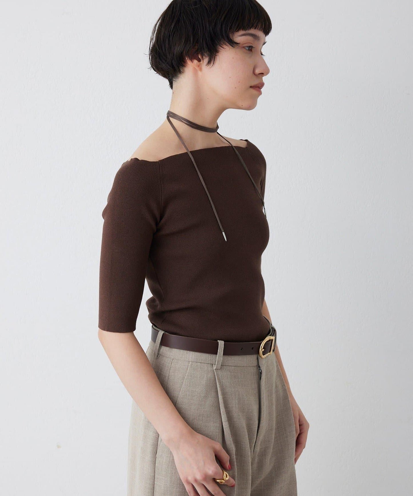 THE PAUSE 露肩半袖套頭上衣