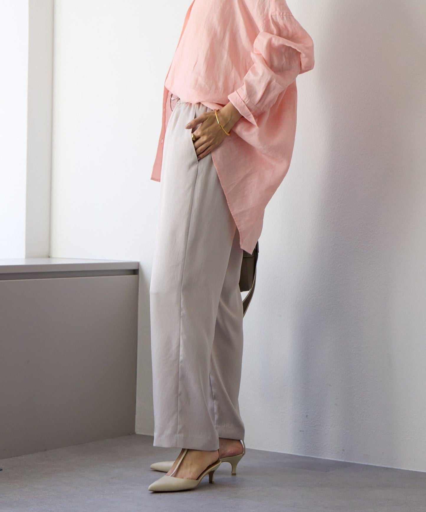 光澤緞面斜紋休閒褲