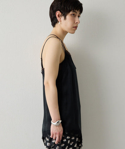 THE PAUSE 蕾絲鑲邊吊帶上衣