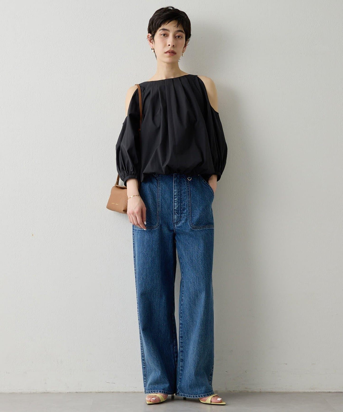 THE PAUSE 露肩設計襯衫