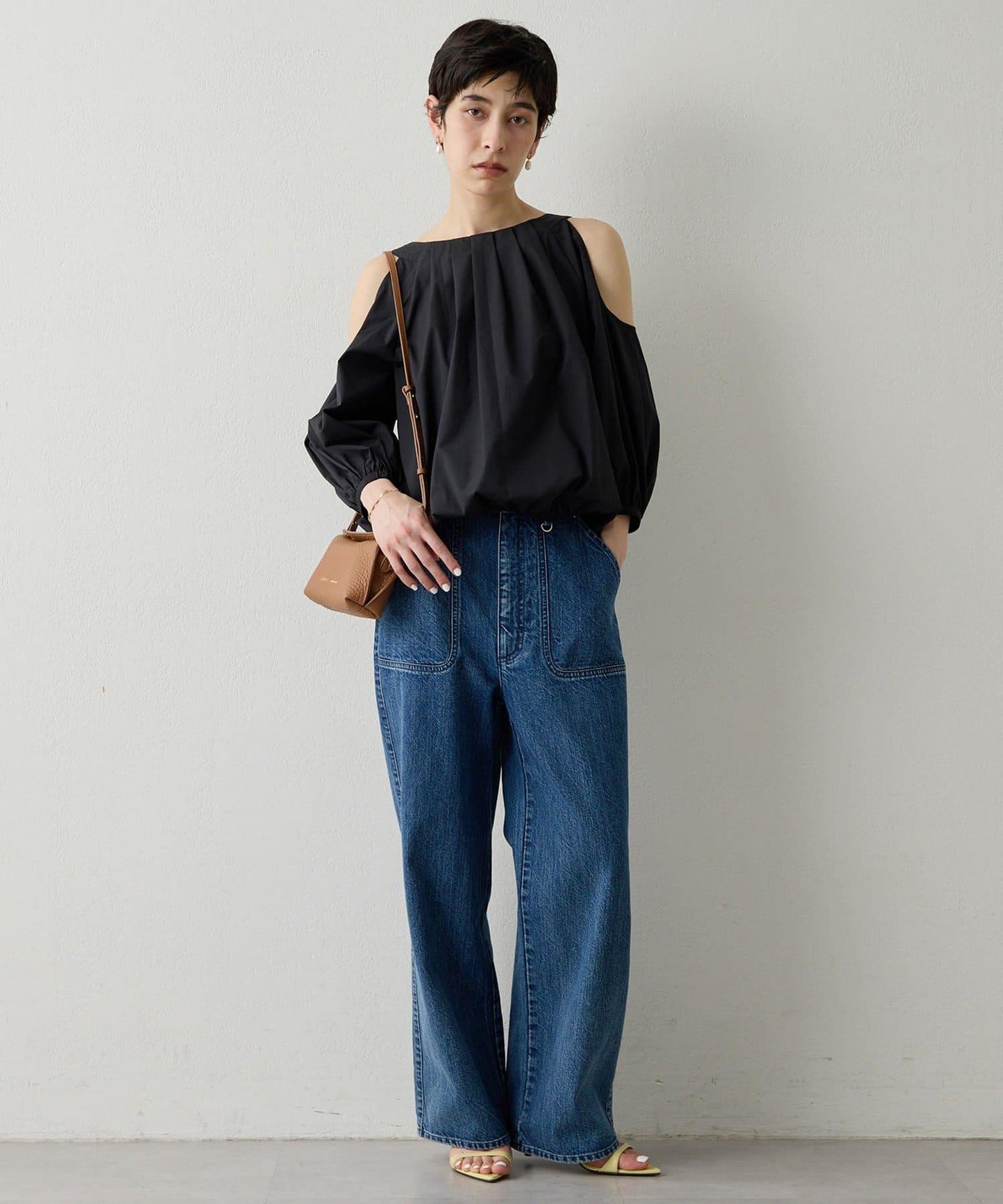 THE PAUSE 露肩設計襯衫