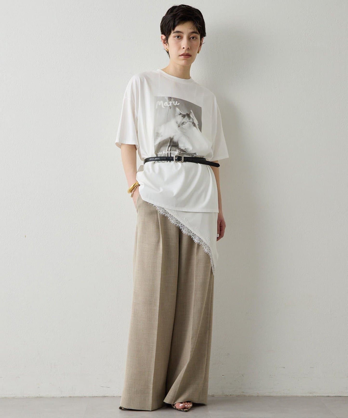 THE PAUSE 蕾絲鑲邊吊帶上衣