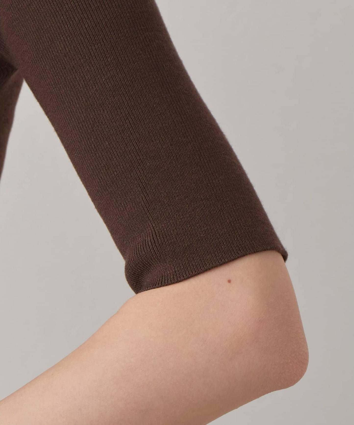 THE PAUSE 露肩半袖套頭上衣