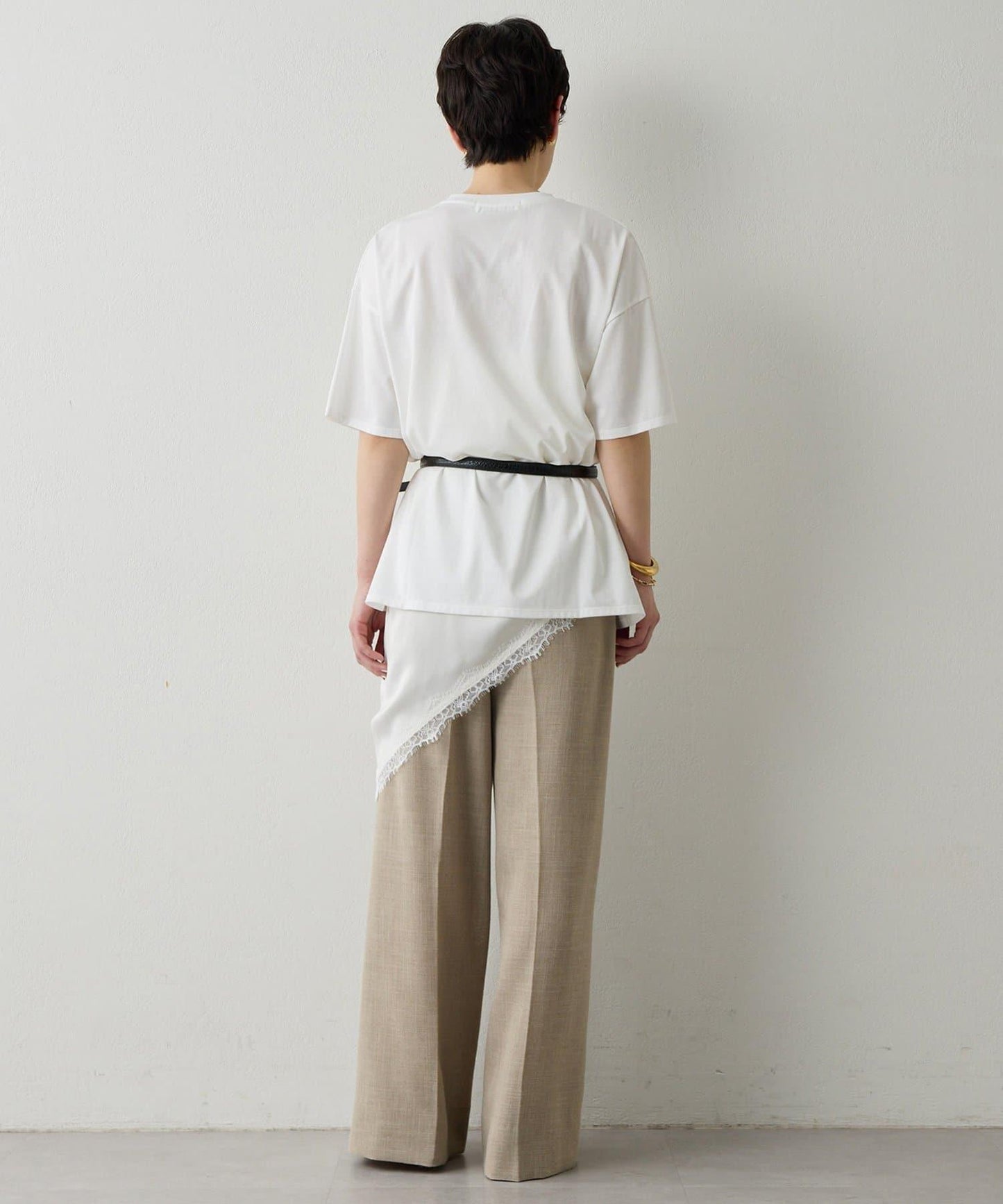 THE PAUSE 蕾絲鑲邊吊帶上衣