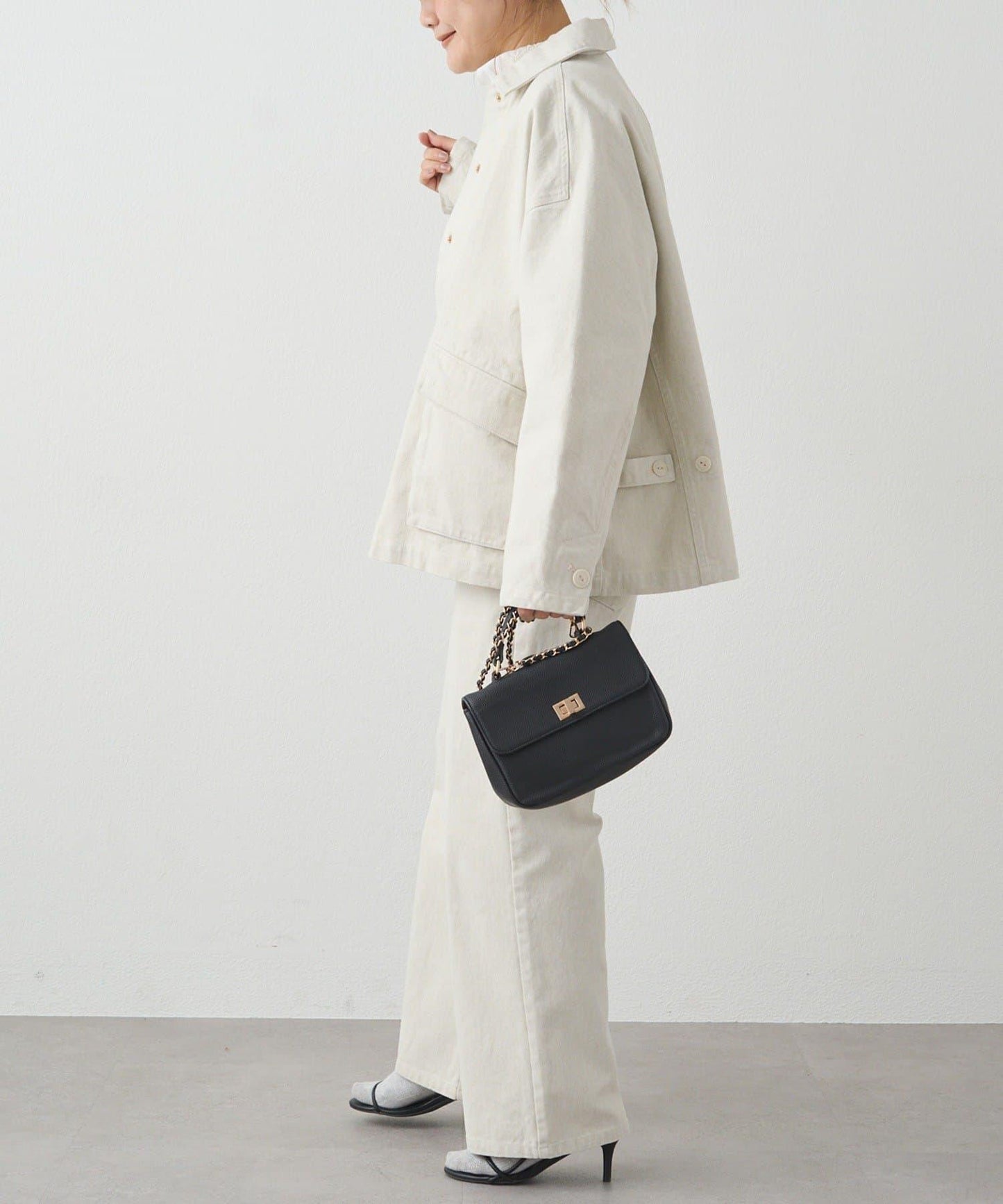 卡其斜紋寬鬆直筒褲