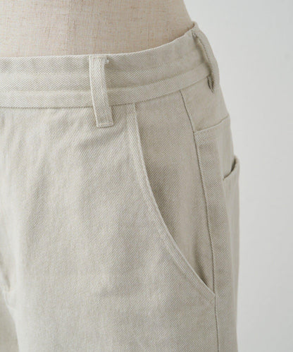 卡其斜紋寬鬆直筒褲