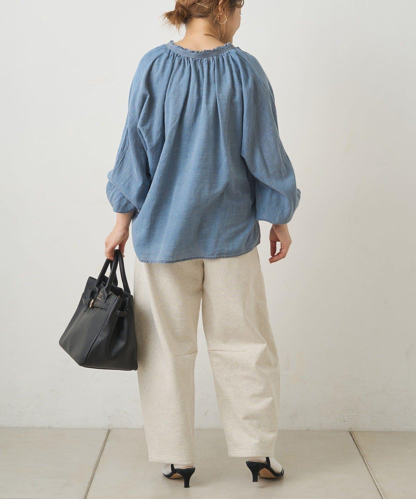 領口荷葉邊輕透牛仔襯衫