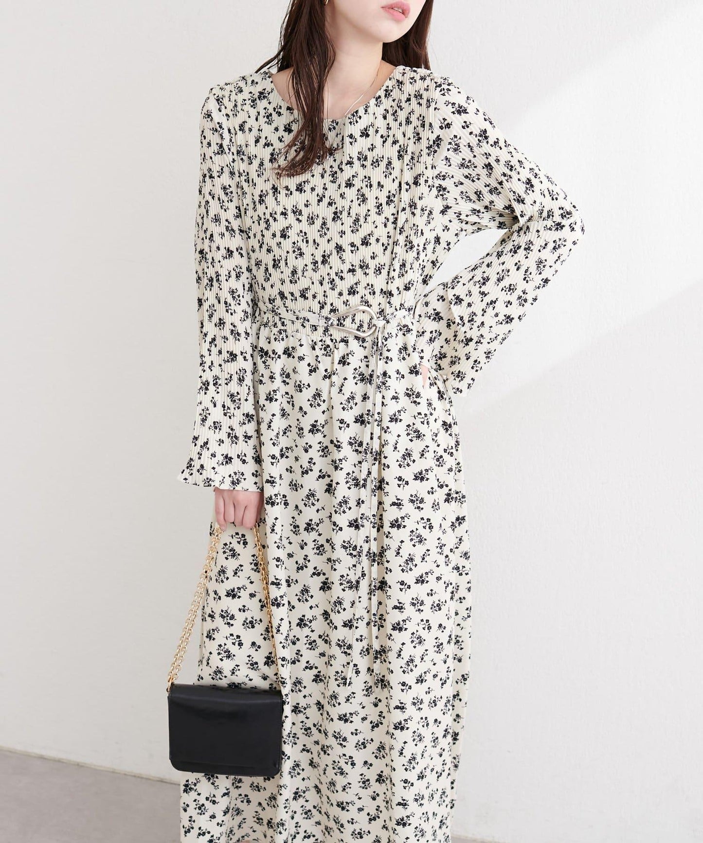 腰帶設計 百褶連衣裙