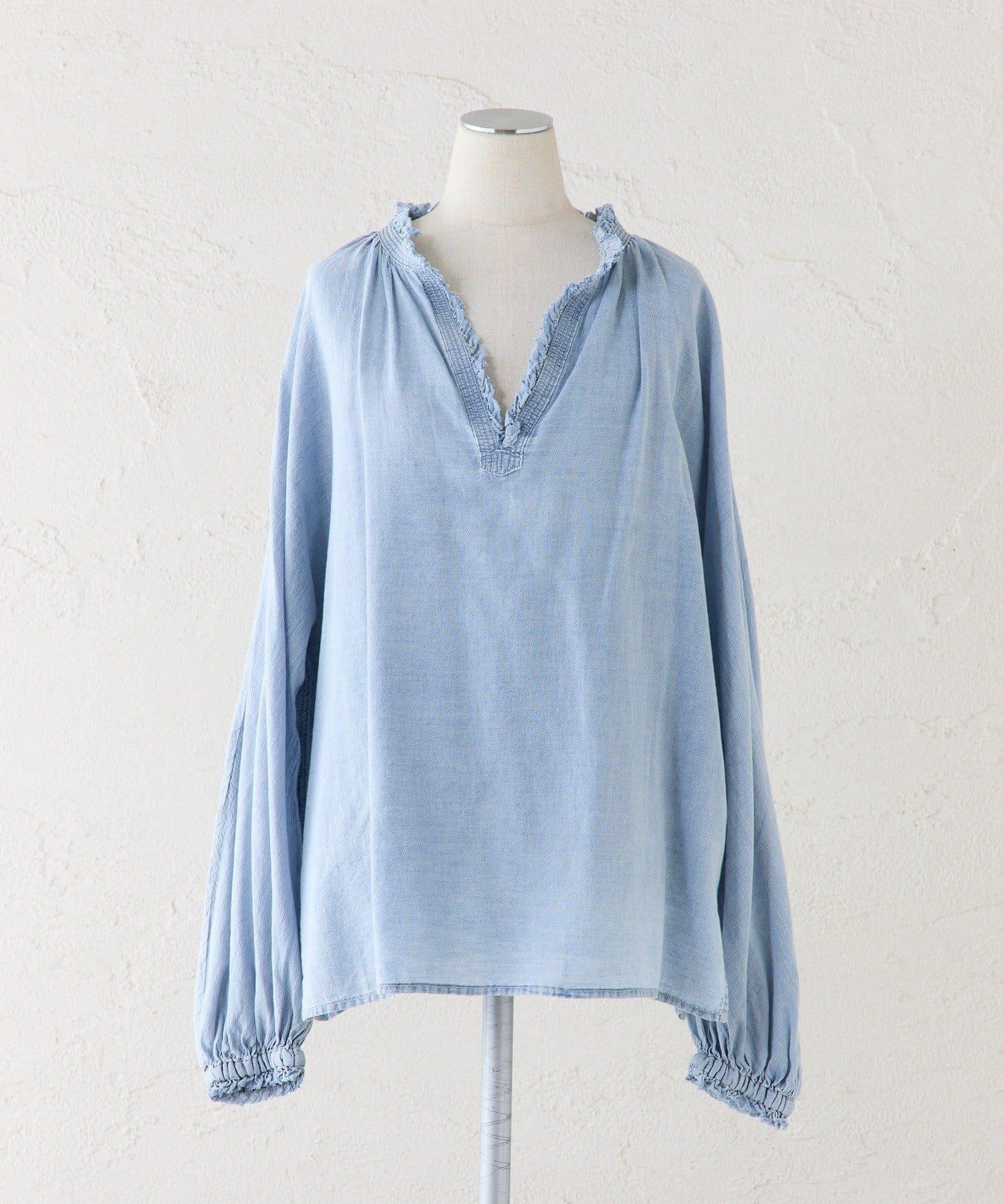 領口荷葉邊輕透牛仔襯衫