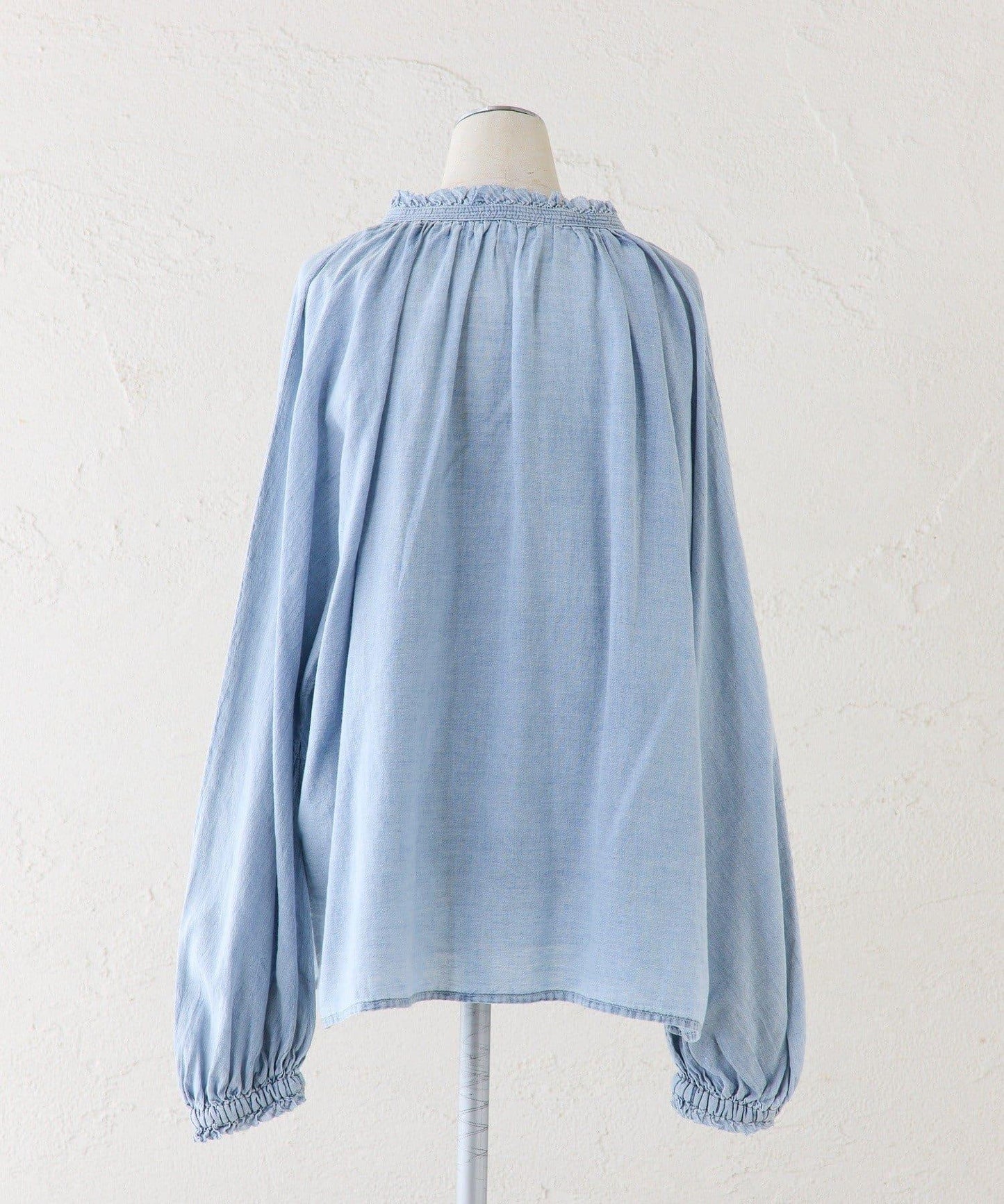 領口荷葉邊輕透牛仔襯衫