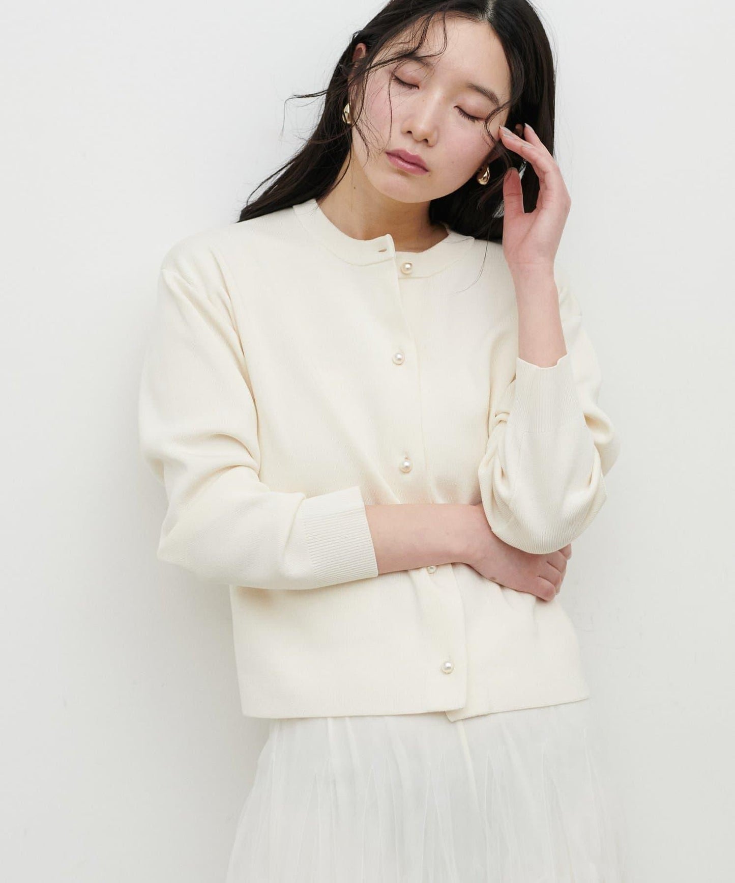 簡約風短款珍珠釦針織開衫