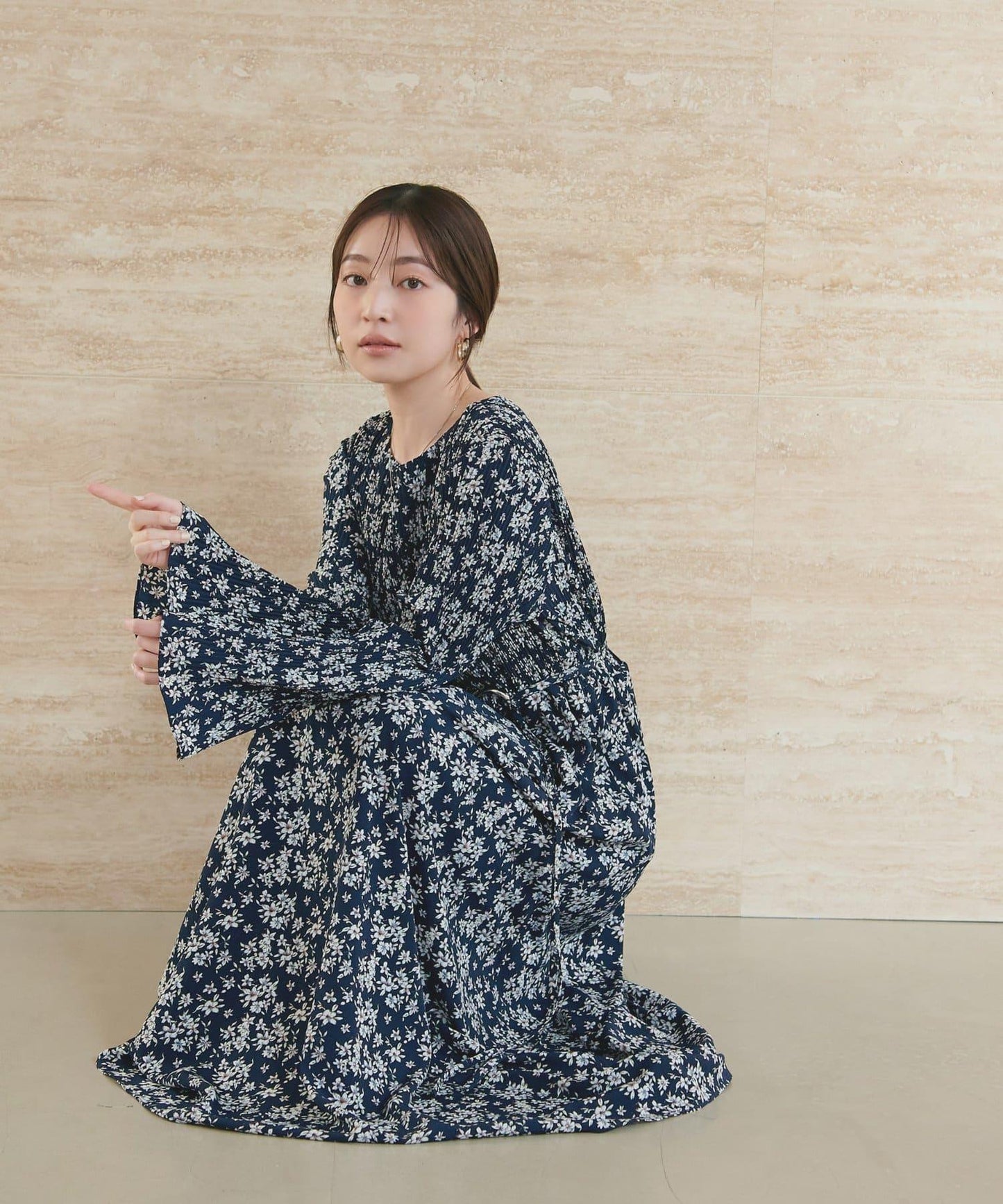 腰帶設計 百褶連衣裙