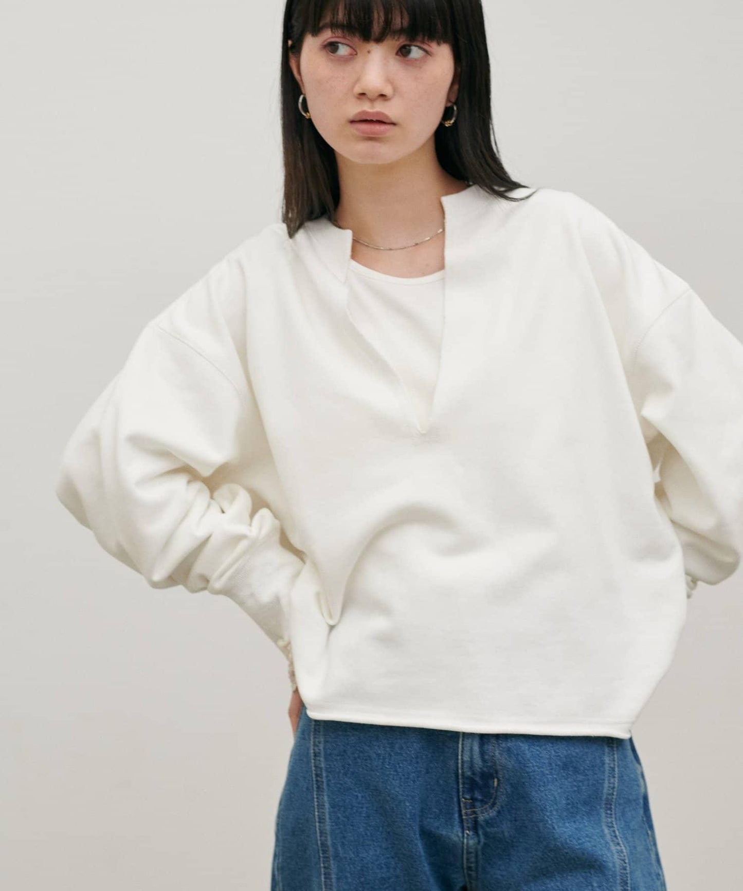 生邊開襟領毛圈套頭衛衣