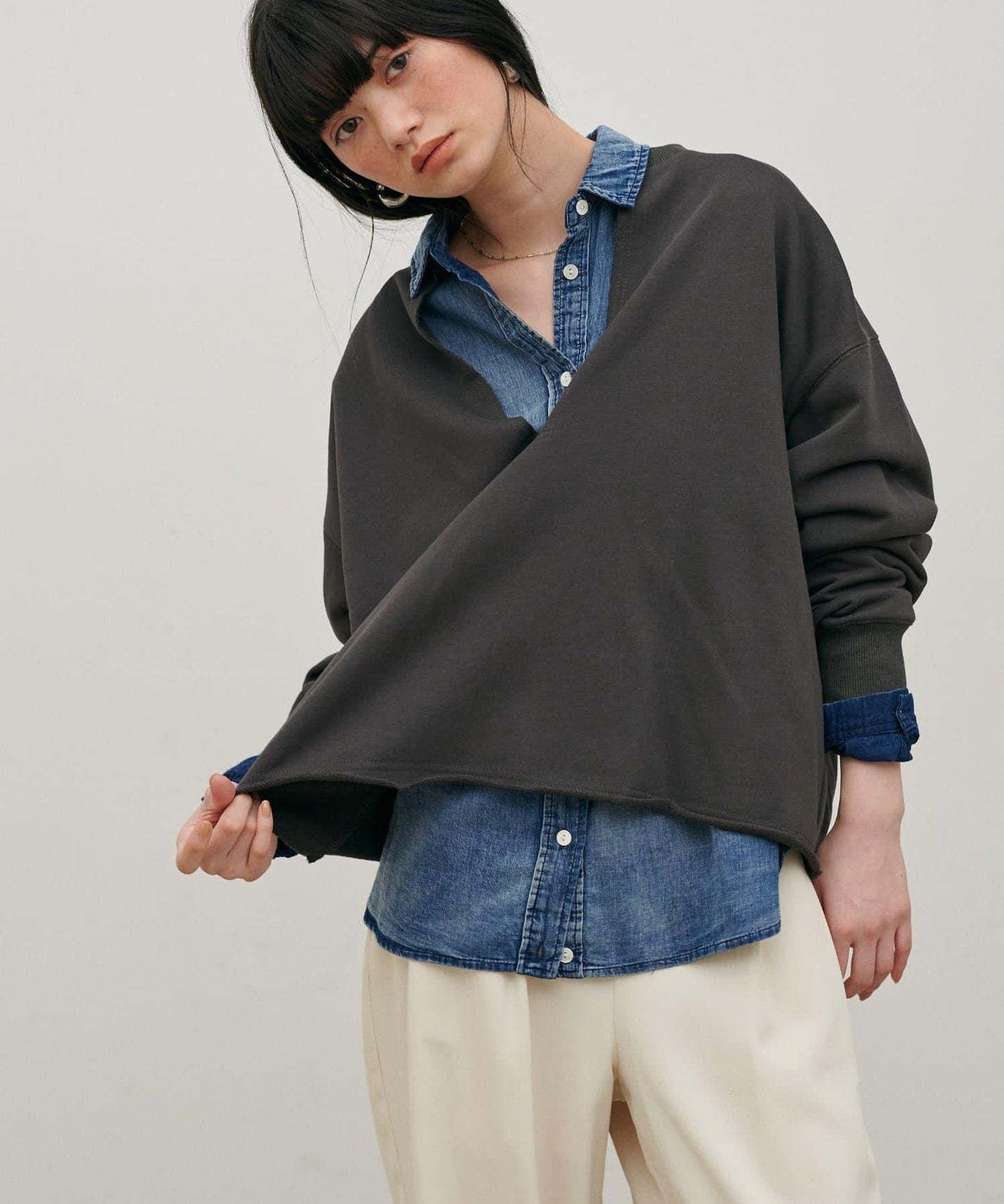 生邊開襟領毛圈套頭衛衣