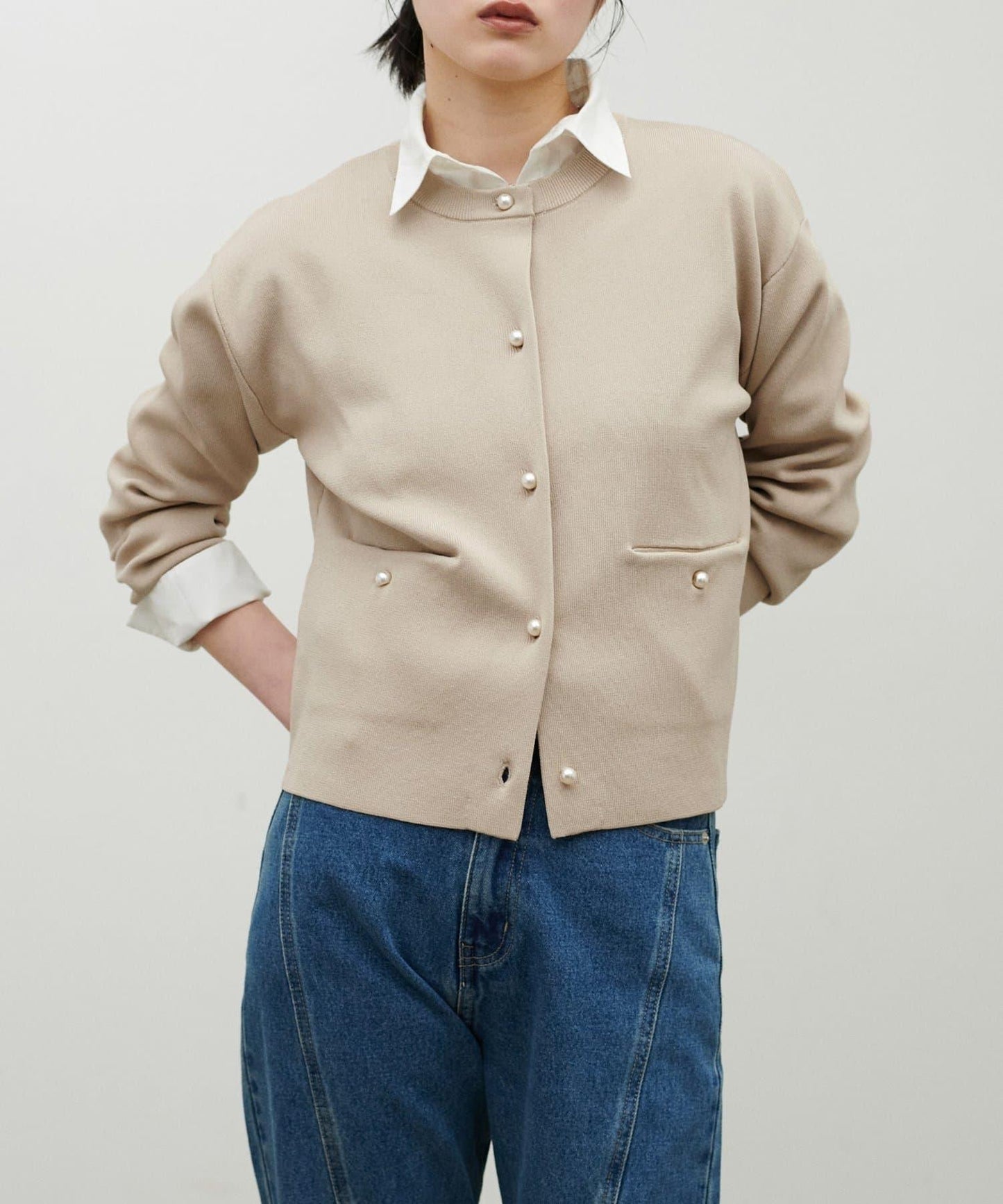 簡約風短款珍珠釦針織開衫