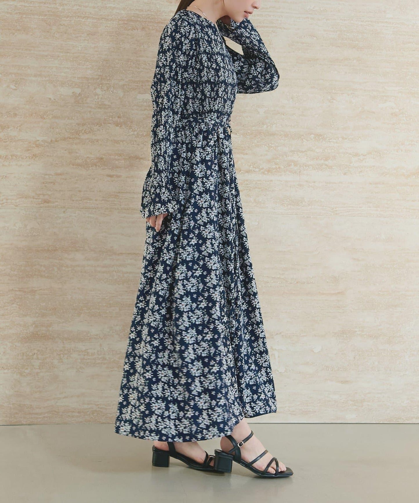 腰帶設計 百褶連衣裙