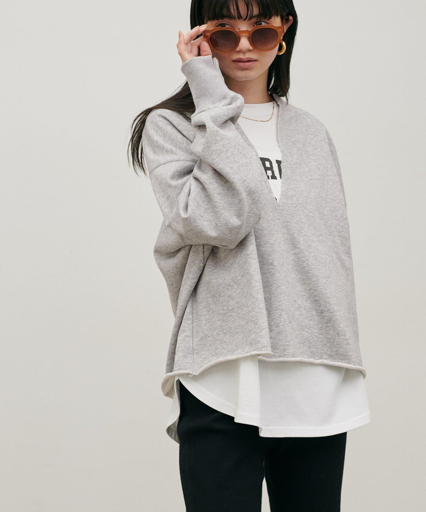 生邊開襟領毛圈套頭衛衣