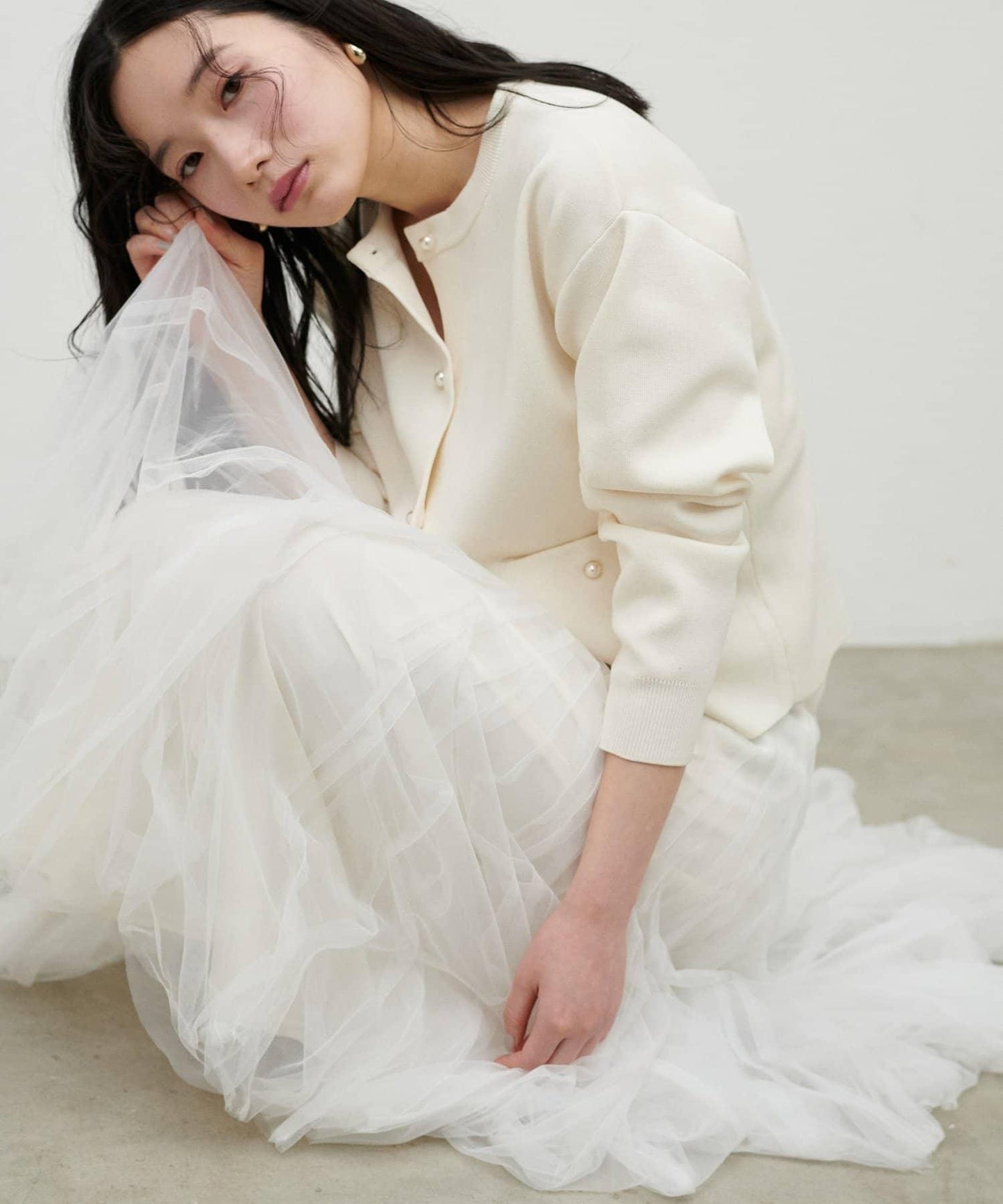 簡約風短款珍珠釦針織開衫