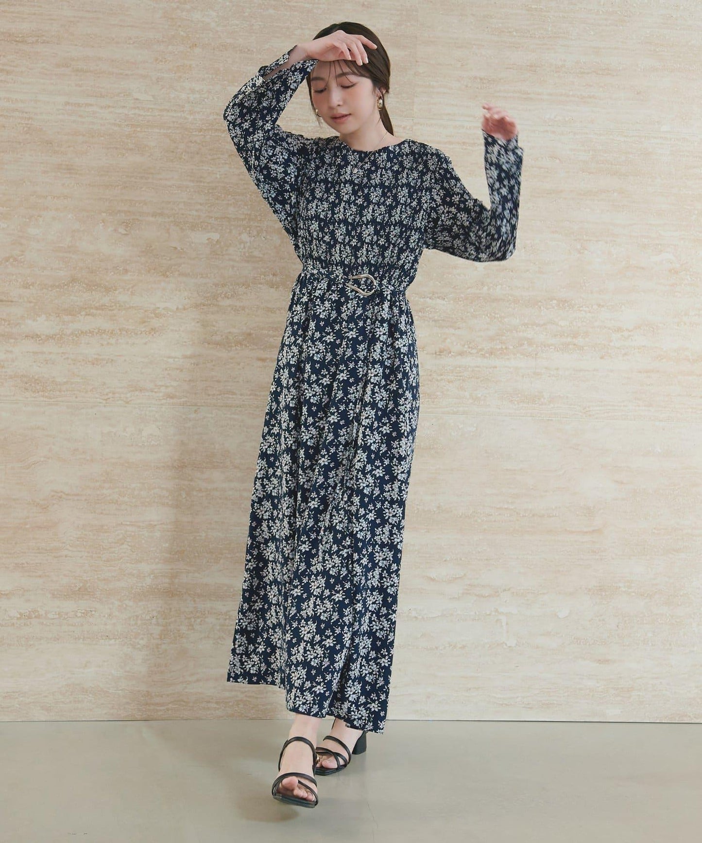 腰帶設計 百褶連衣裙