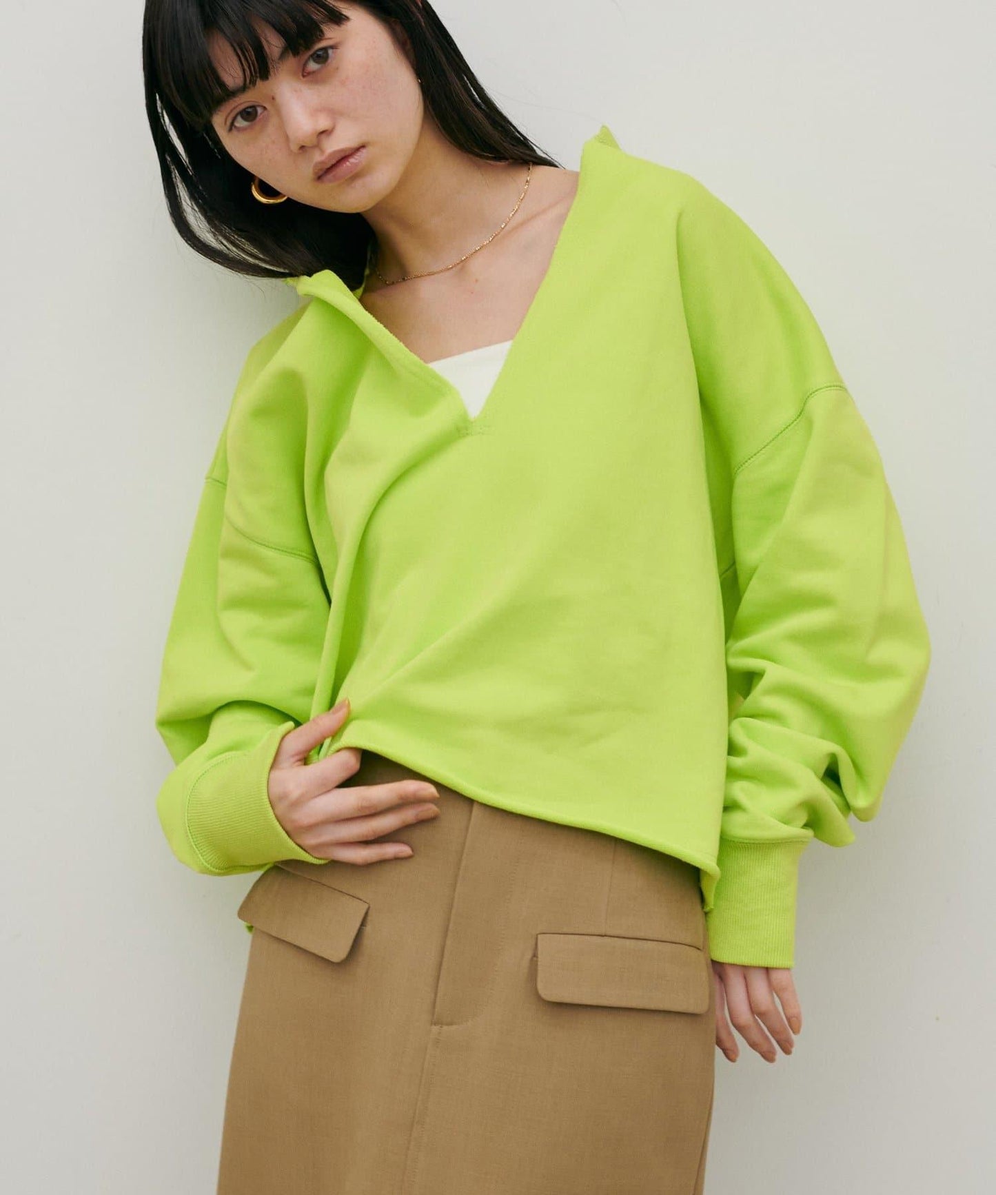 生邊開襟領毛圈套頭衛衣