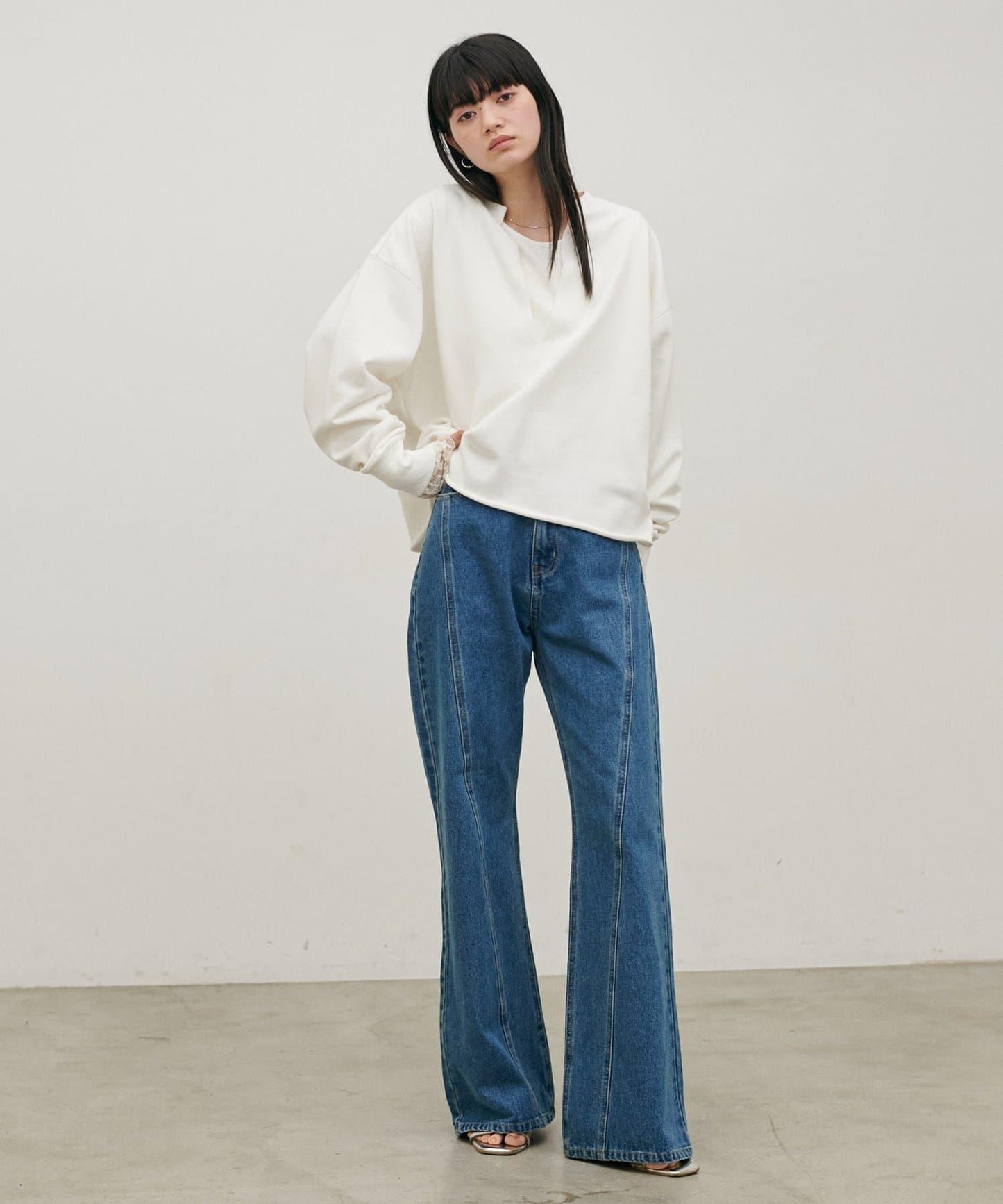 生邊開襟領毛圈套頭衛衣