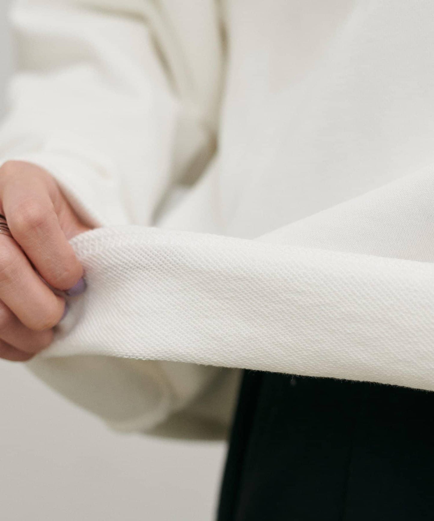 生邊開襟領毛圈套頭衛衣