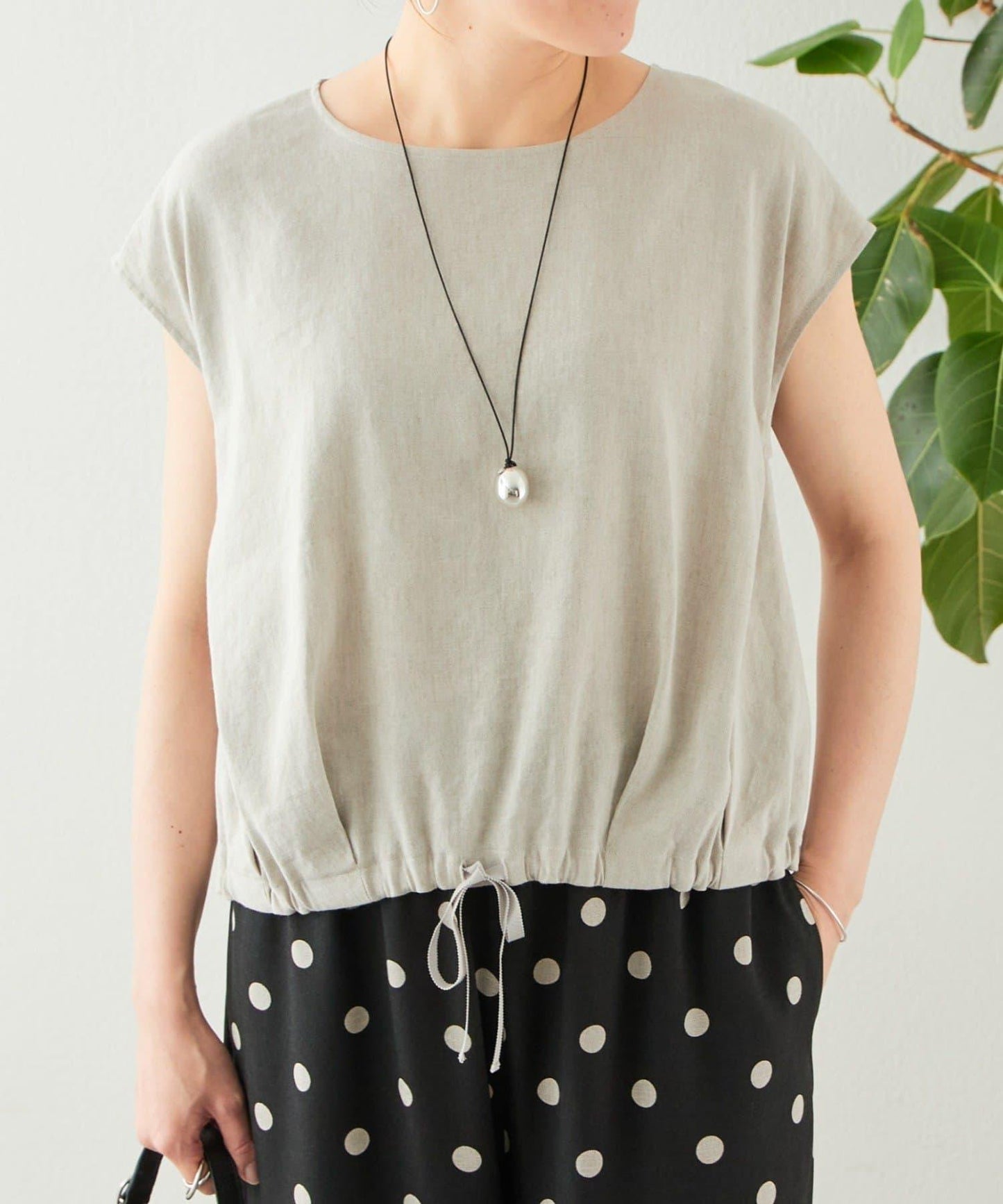 亞麻下襬抽繩女襯衫