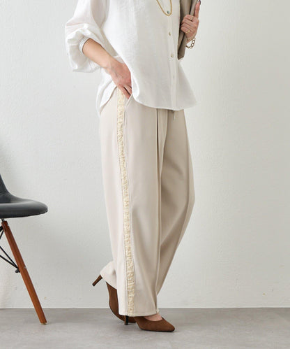 側邊蕾絲拼接 褲子