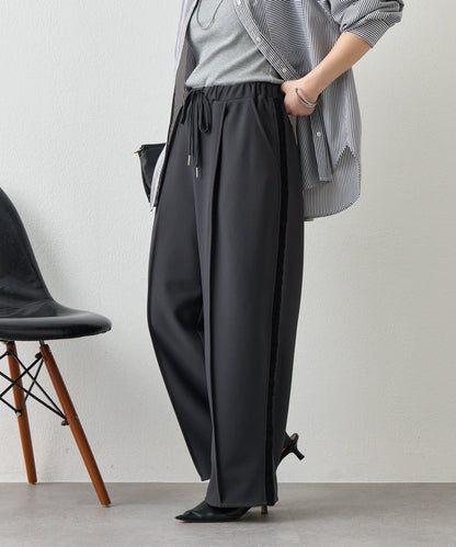 側邊蕾絲拼接 褲子