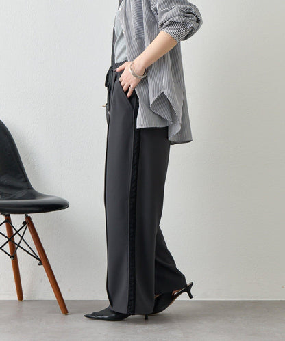 側邊蕾絲拼接 褲子