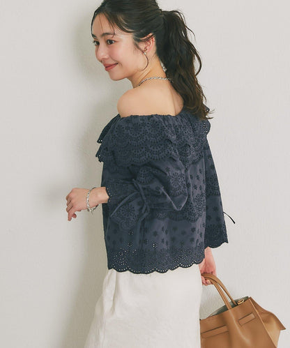 扇貝邊蕾絲單肩上衣