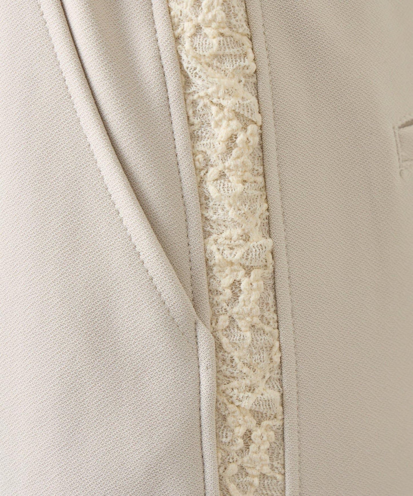 側邊蕾絲拼接 褲子