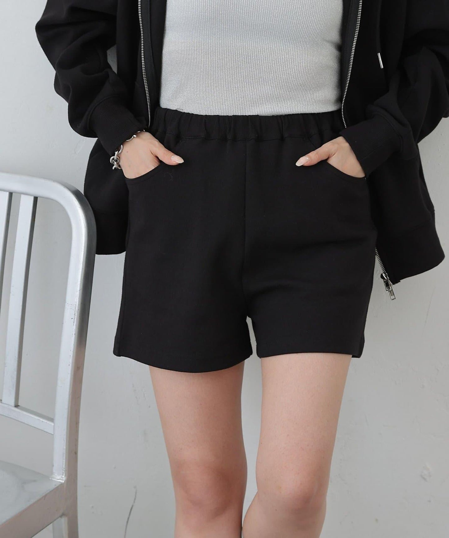 可成套空氣層休閒短褲