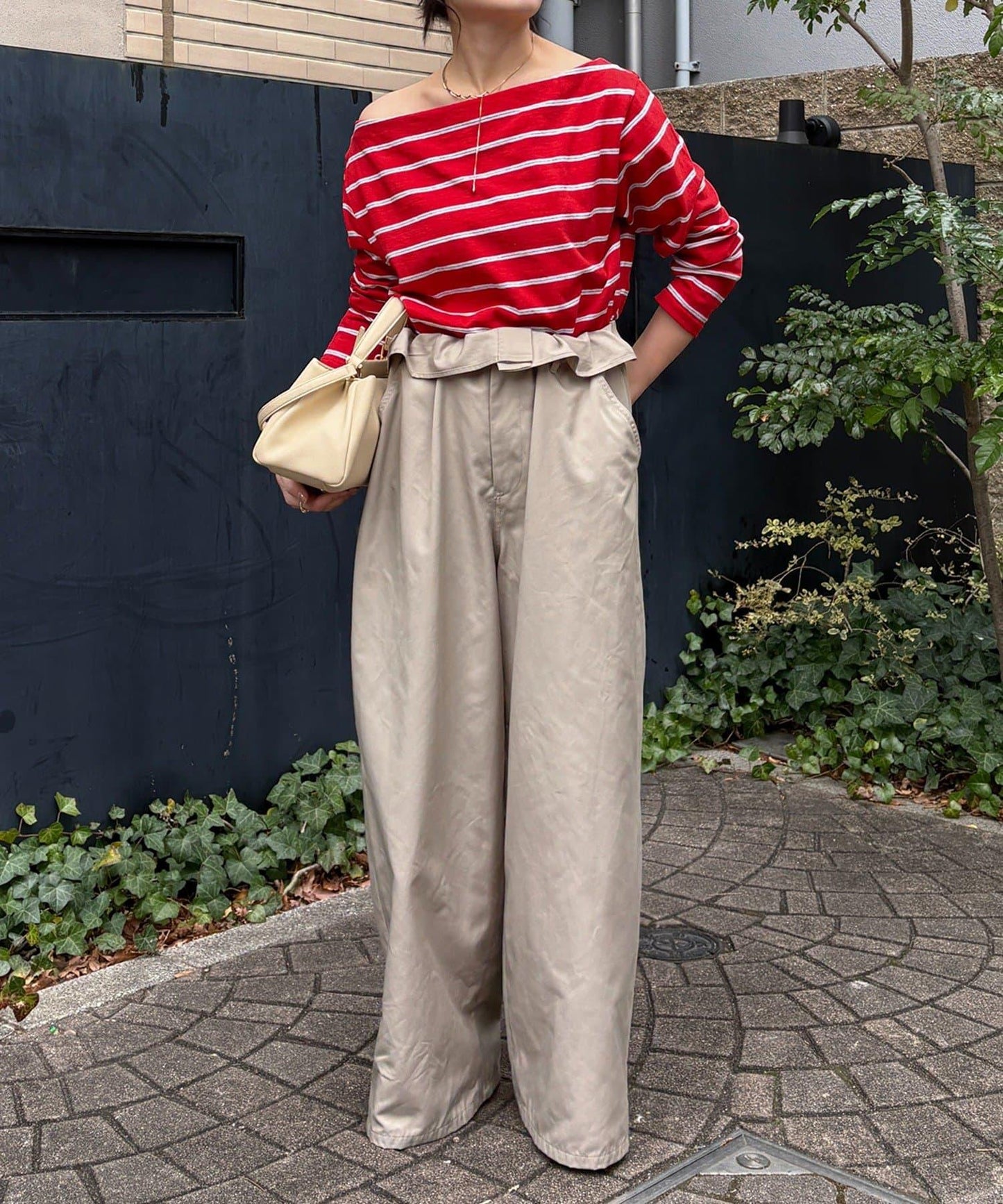 多色條紋露肩T恤