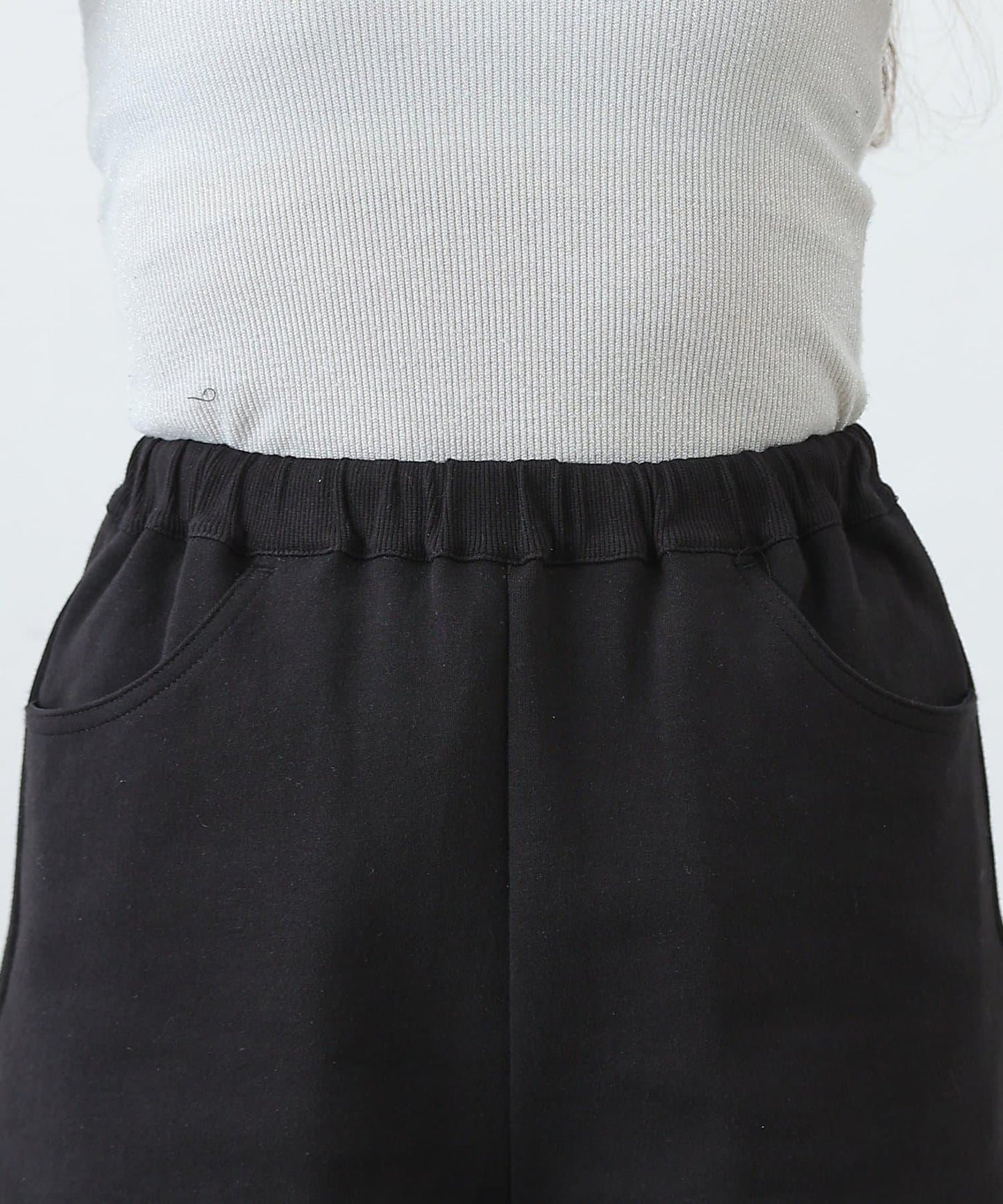 可成套空氣層休閒短褲