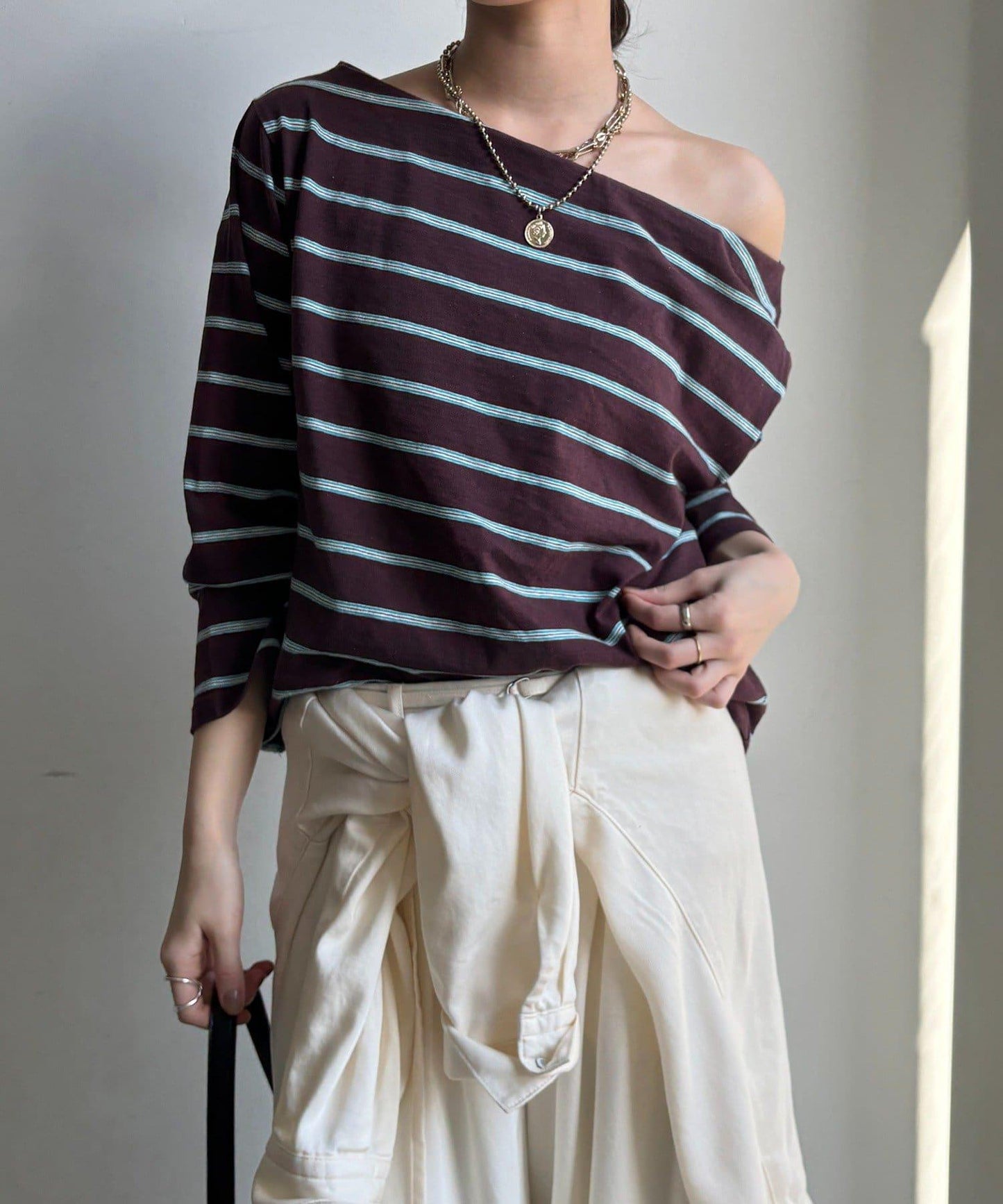 多色條紋露肩T恤