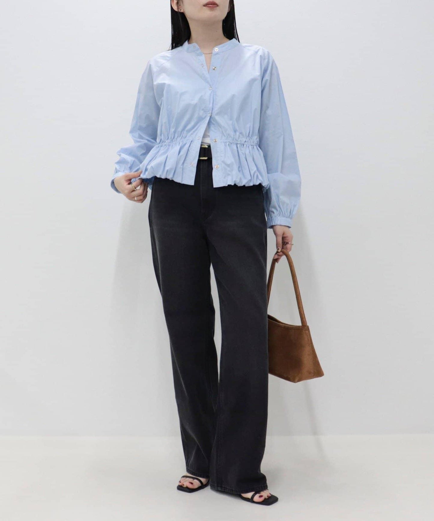 短款泡泡袖前開襟襯衫