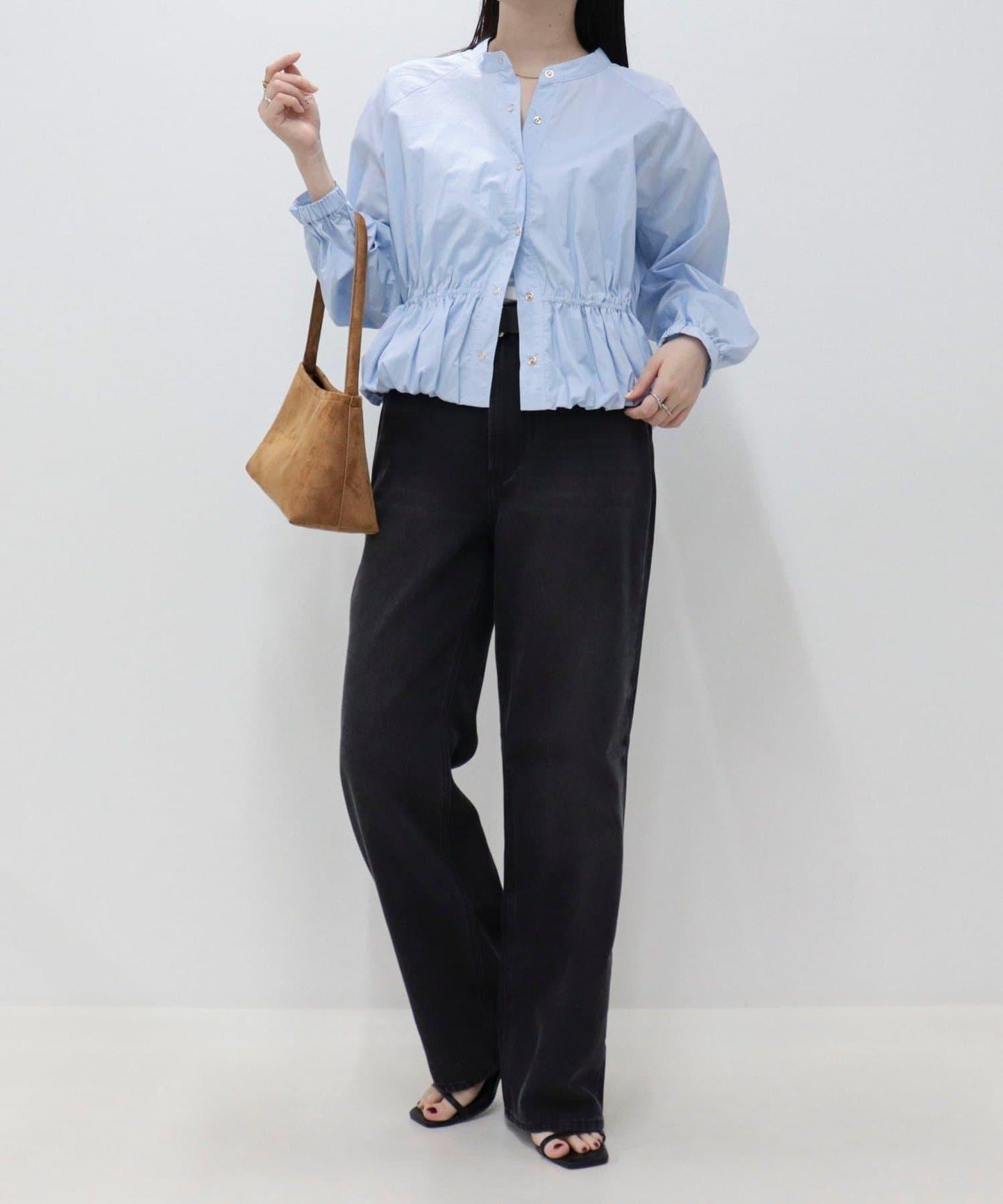 短款泡泡袖前開襟襯衫