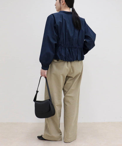 短款泡泡袖前開襟襯衫