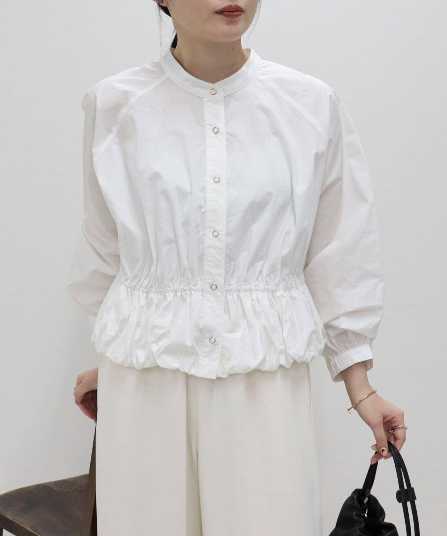 短款泡泡袖前開襟襯衫