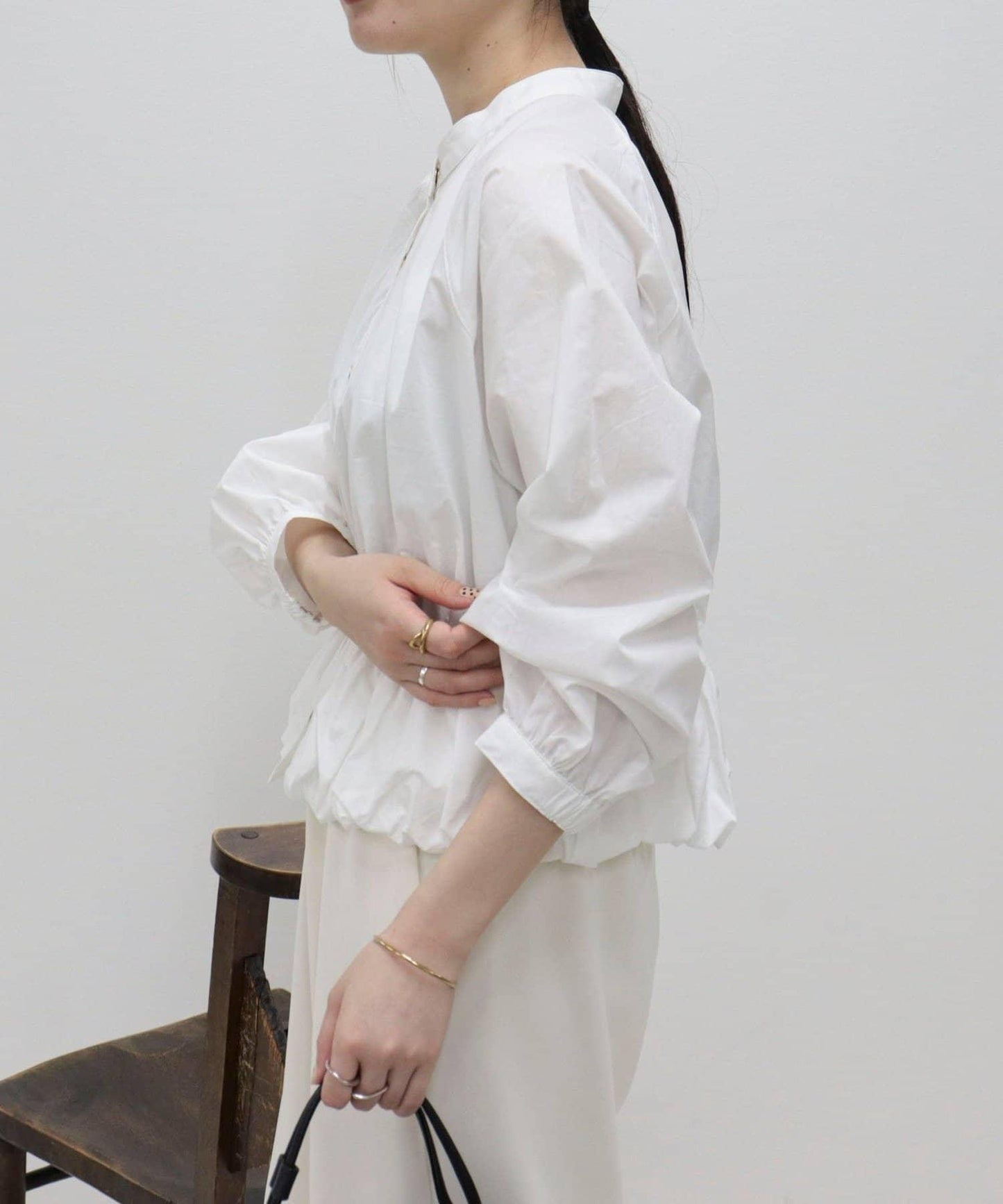 短款泡泡袖前開襟襯衫