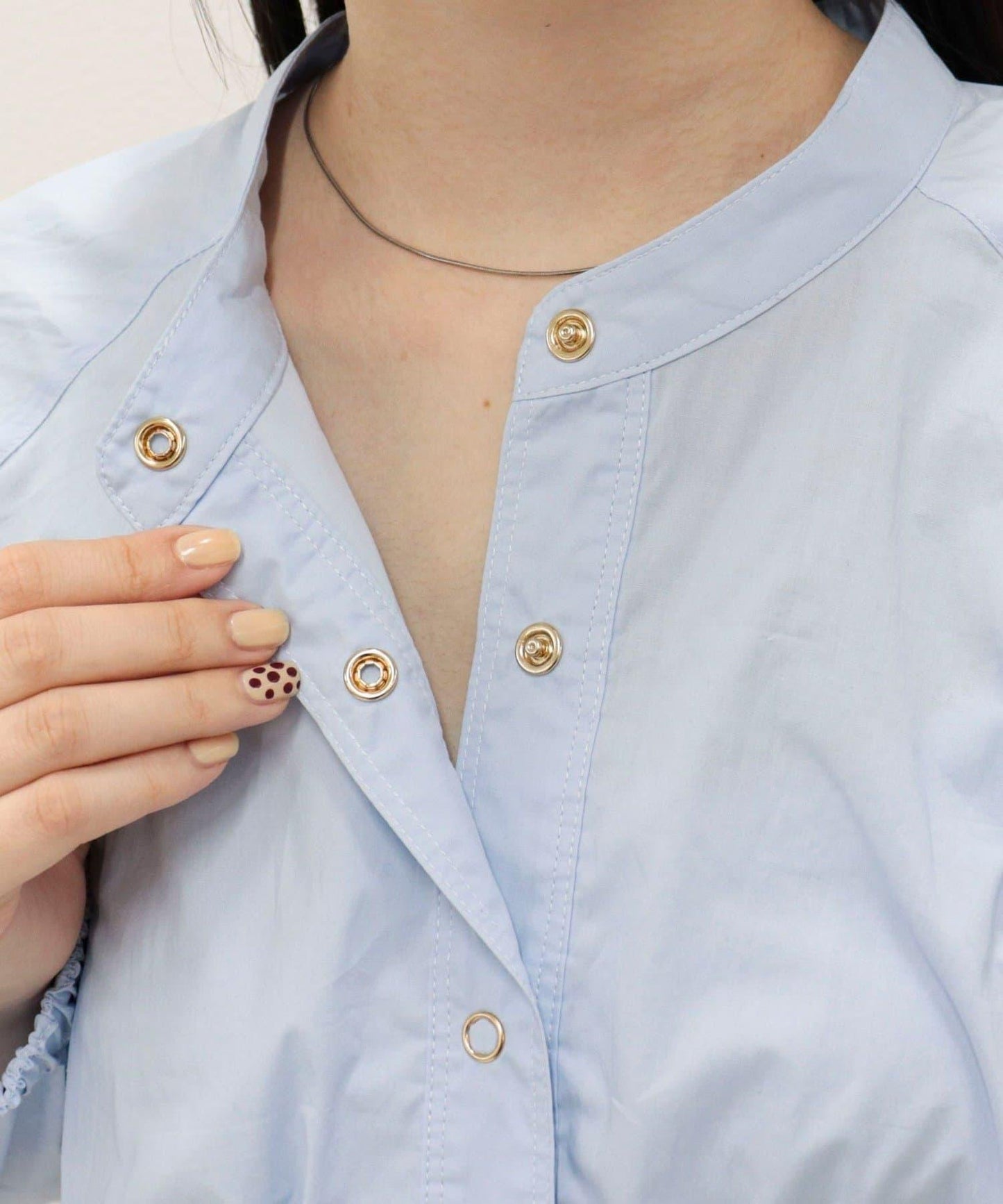 短款泡泡袖前開襟襯衫