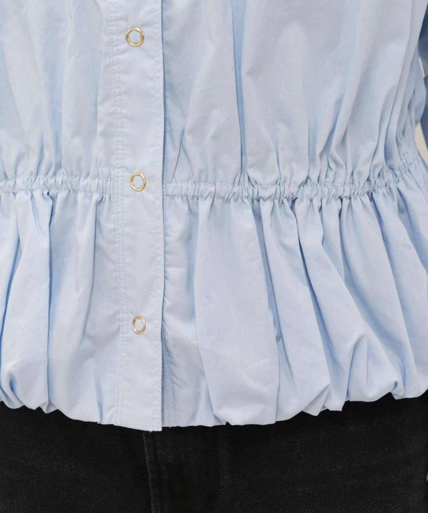 短款泡泡袖前開襟襯衫