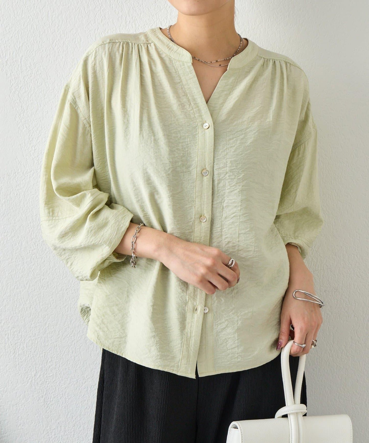 肩部褶皺設計 襯衫 SH款